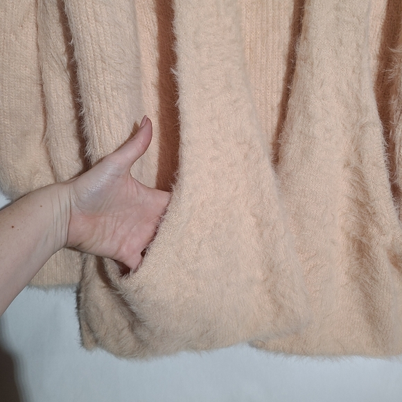 Knitted and knotted cardigan eyelash pocket long cozy sweater - Picture 9 of 16